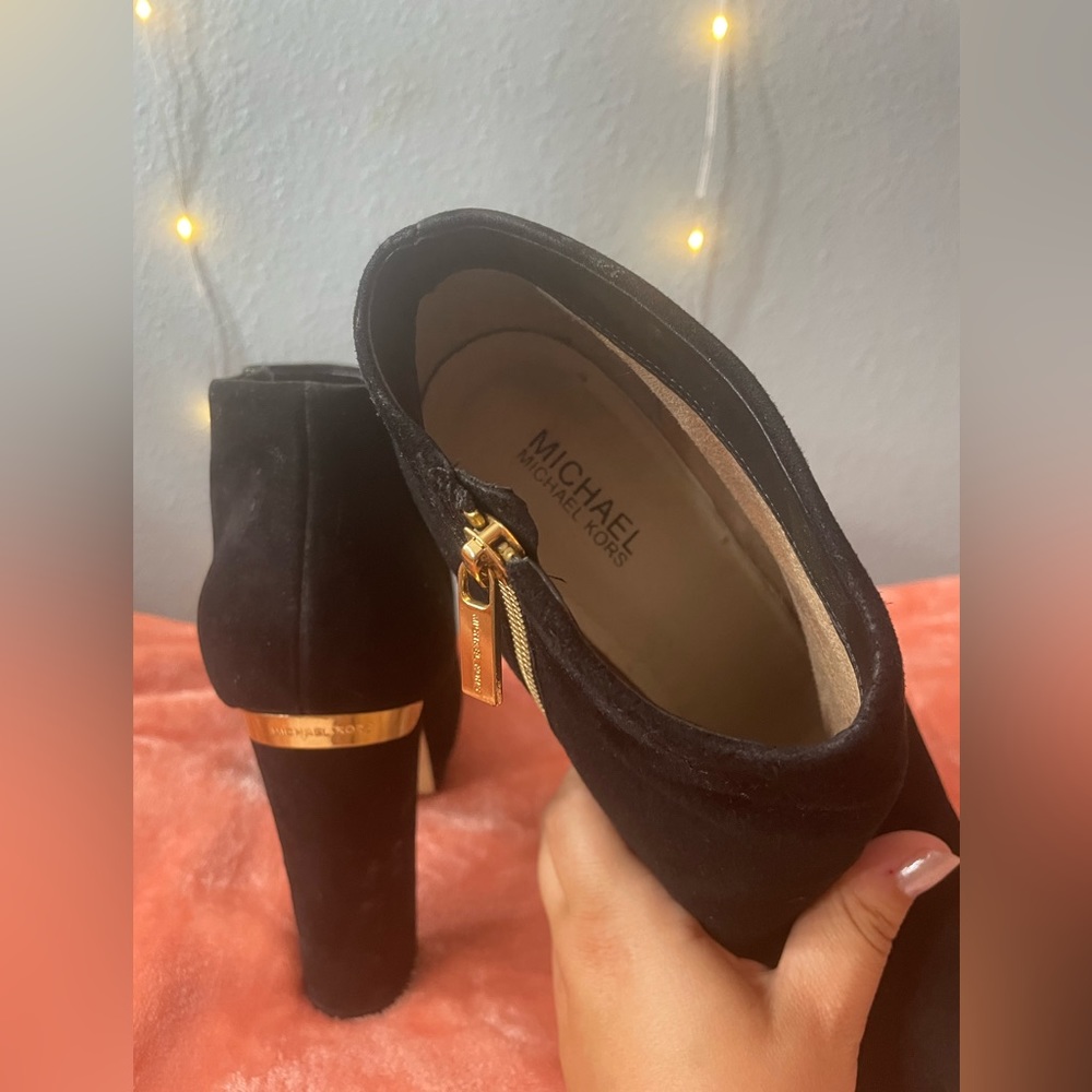 Michael Kors Suede Booties Size 9M - Picture 4 of 5